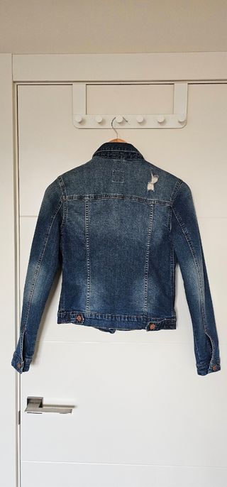 Cazadora vaquera azul talla S.
