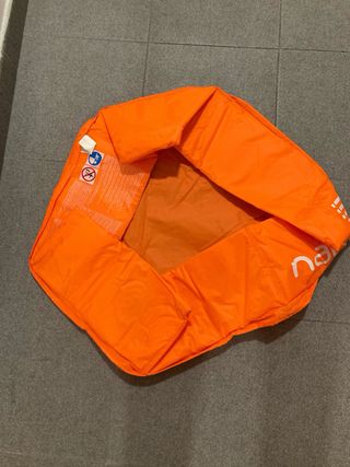 Piscina hinchable naranja casi nueva