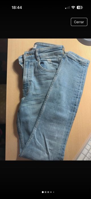 Pantalón vaquero Zara azul