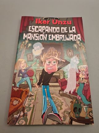 Escapando de la mansión embrujada... 

