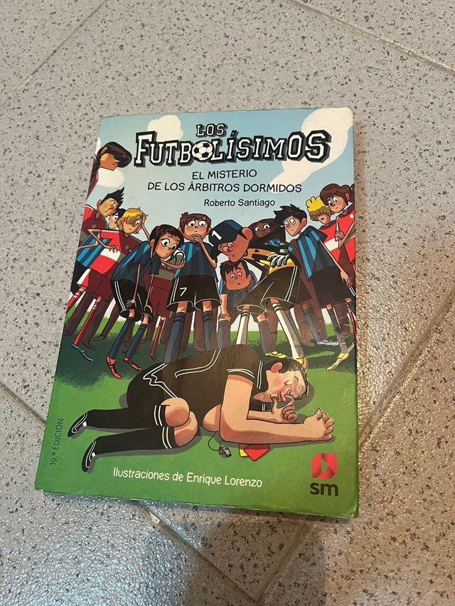 Los Futbolísimos 1: El misterio de los árbitros...