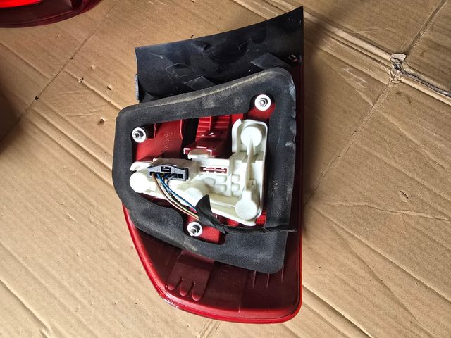 Piloto trasero derecho BMW 320 D