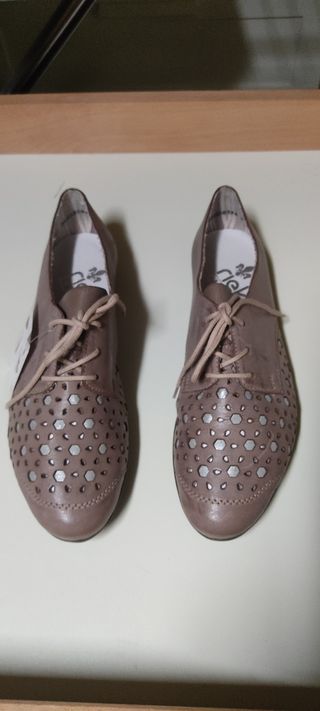 Zapatos piel sin estrenar Antiestrés