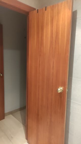 Conjunto de 10 puertas de calidad madera maziza