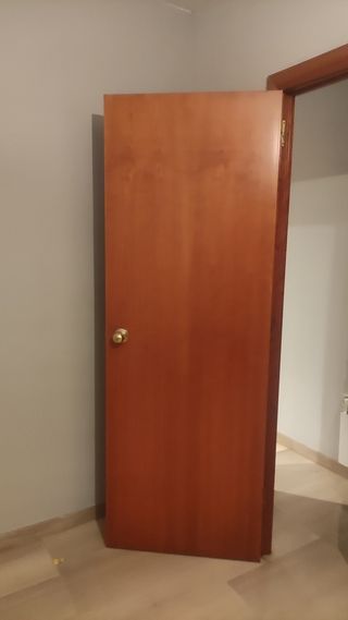 Conjunto de 10 puertas de calidad madera maziza