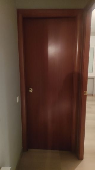 Conjunto de 10 puertas de calidad madera maziza