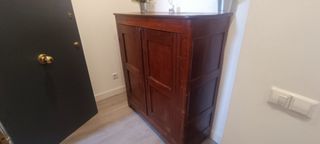 Mueble recibidor antiguo de madera