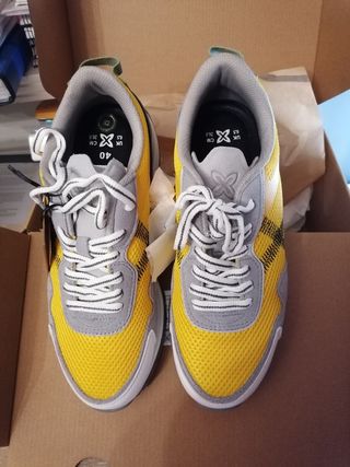 Zapatillas Munich Casual Talla 40 Gris/Amarillo.
