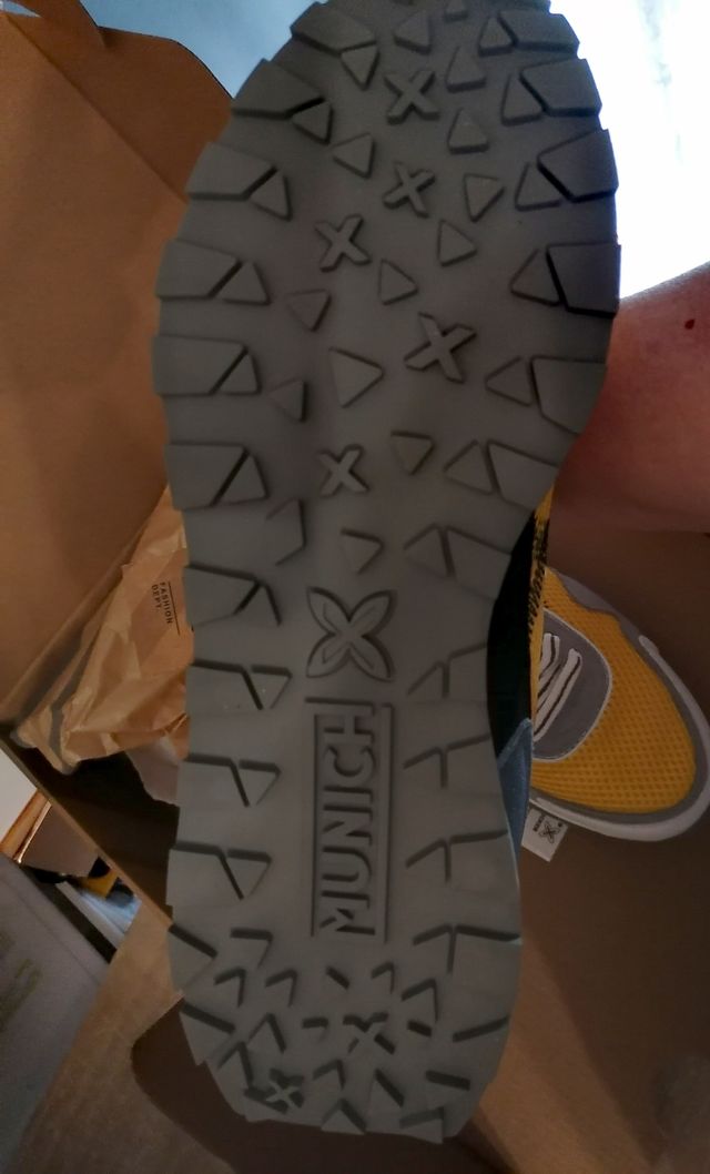 Zapatillas Munich Casual Talla 40 Gris/Amarillo.