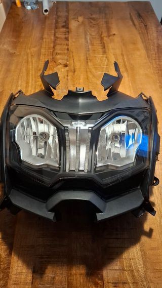 Fanale anteriore + mascherina BMW C650GT