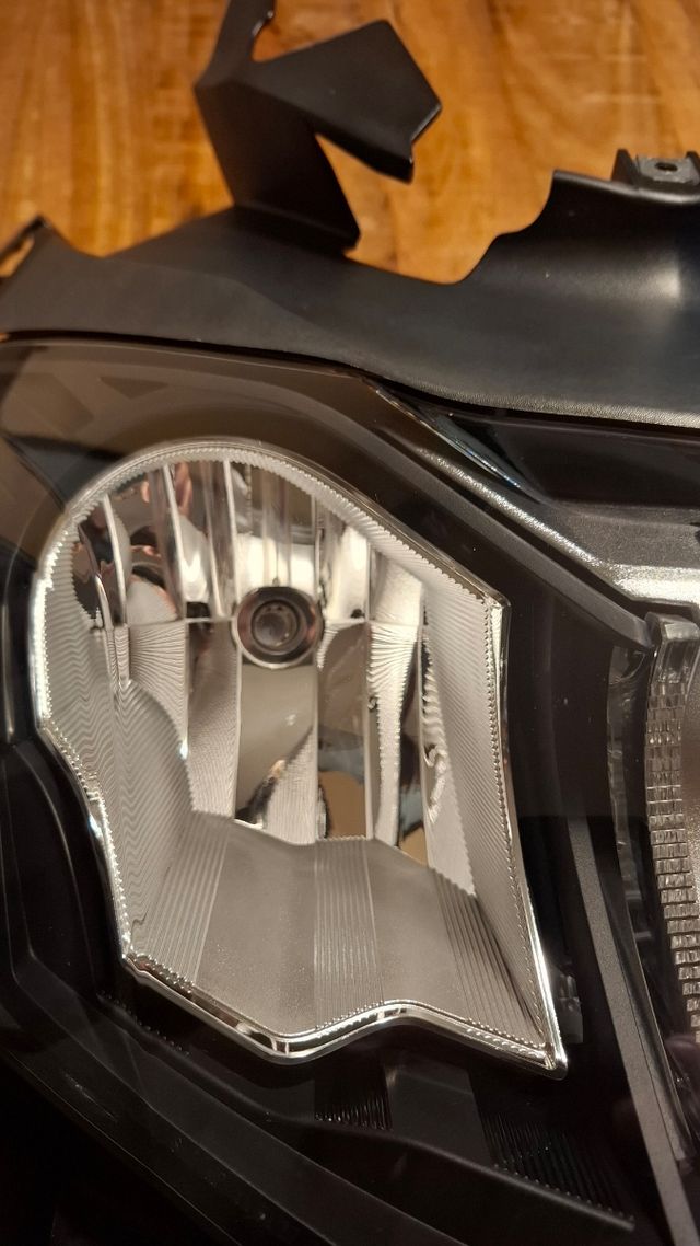 Fanale anteriore + mascherina BMW C650GT