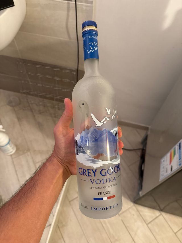 Bottiglia vuota Grey Goose Vodka 1L