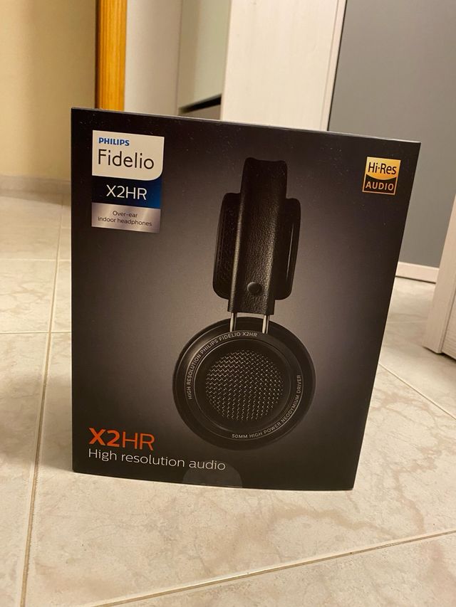 Auriculares Philips Fidelio sin usar