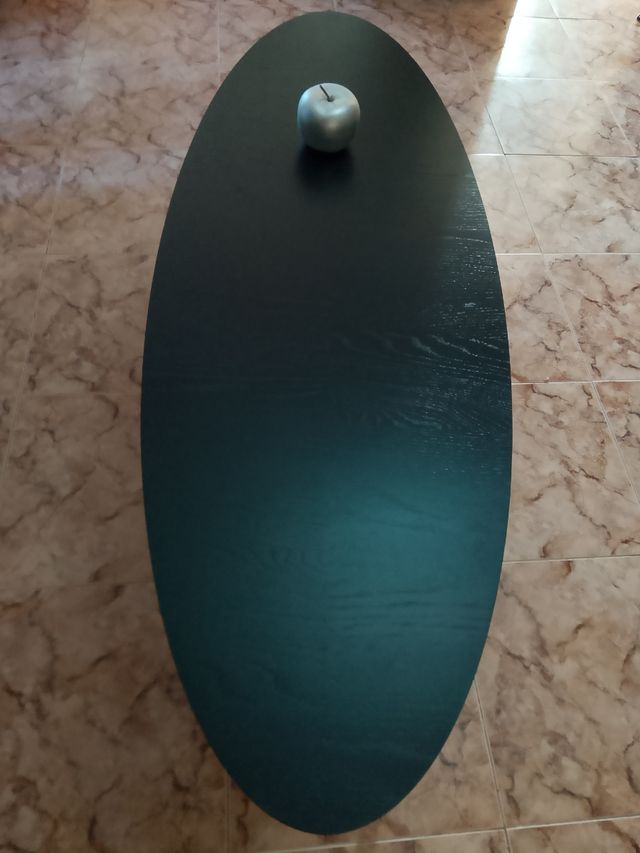 Tavolo ovale in legno