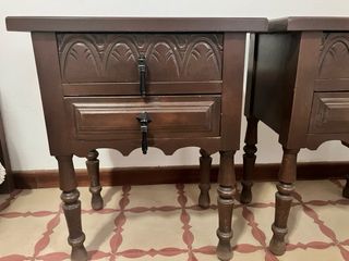 Comodini antichi in legno. 60€ per entrambi