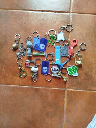 Lote 20 llaveros variados