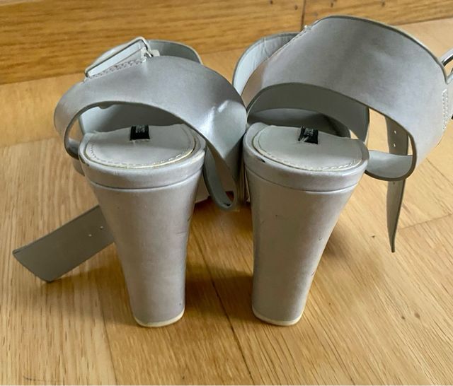 Sandalias grises Forever 21 T. 35.5