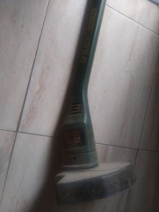 Desbrozadora eléctrica Black & Decker