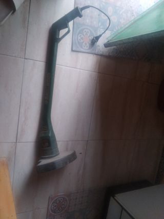 Desbrozadora eléctrica Black & Decker