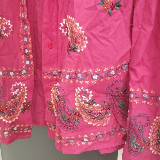 Camisa hippie estampado paisley