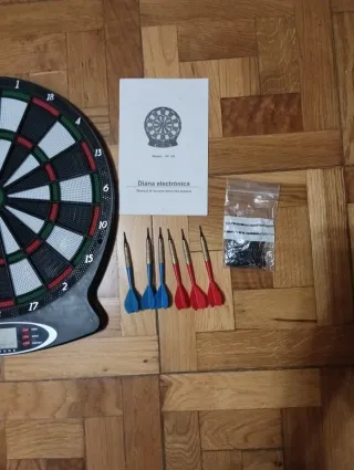 Diana Electrónica AP 100, 6 dardos y puntas