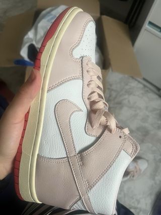 Zapatillas Nike Dunk High Rosa y Blanco