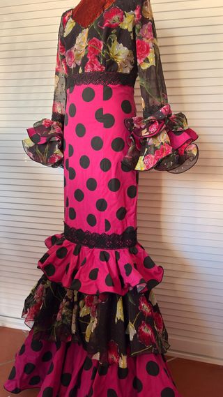 Vestido Flamenca Lunares Rosa y Negro