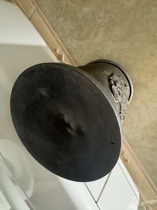 Boccale in peltro con stemma