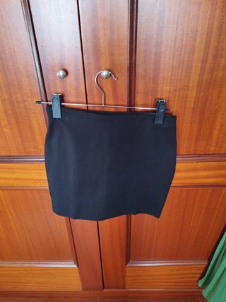 Falda corta lentejuelas roja