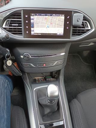 Peugeot 308 2016