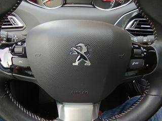 Peugeot 308 2016