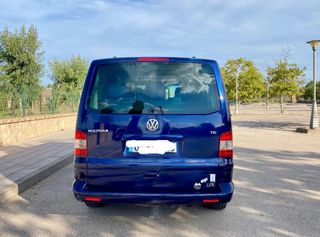 Volkswagen Multivan t5 2003