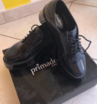 Zapatos charol negro Prima-donna