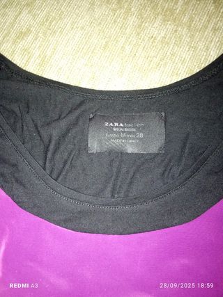Camiseta Zara Negra y Morada Talla XS