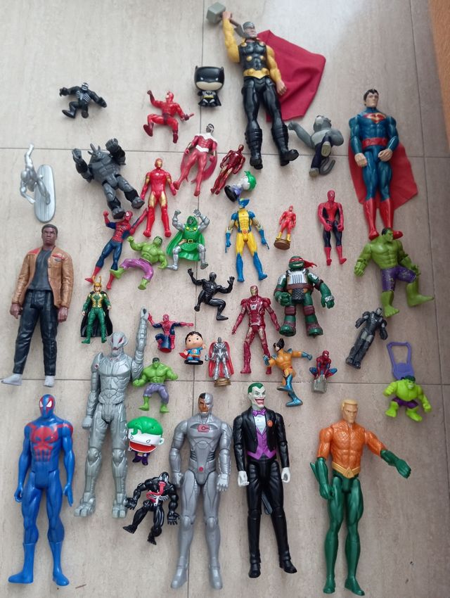 Muñecos Superhéroes Varios