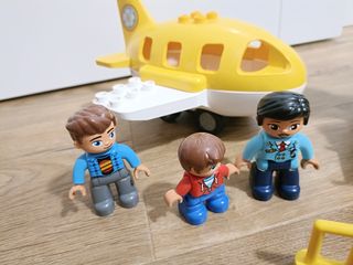 Lego Duplo Aeropuerto con Avión y Figuras