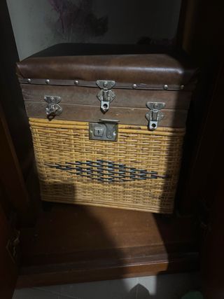 Cesto vintage con tapa y cerradura