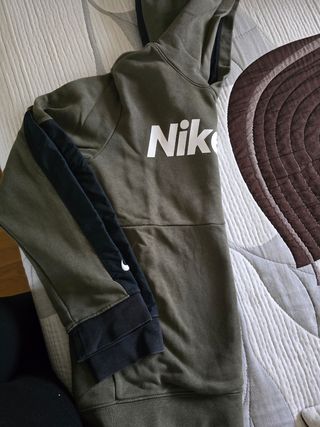 Sudadera Nike Air niño verde militar