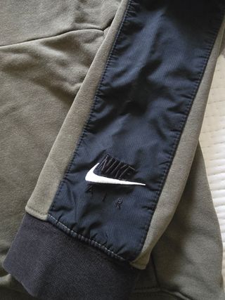 Sudadera Nike Air niño verde militar
