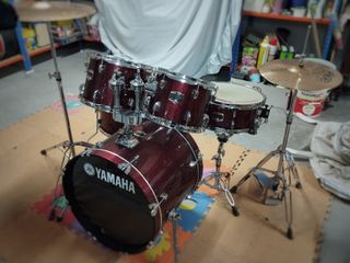 Yamaha Gigmaker GM0F5-BGG Burgundy Glitter