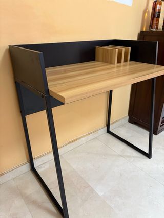 URGE VENDER Escritorio Minimalista Negro y Madera