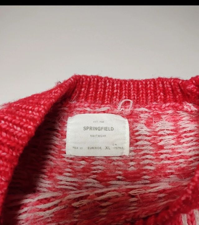 Jersey naranja con greca blanca