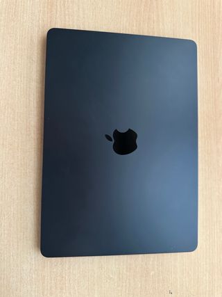 MacBook Air 13 Medianoche