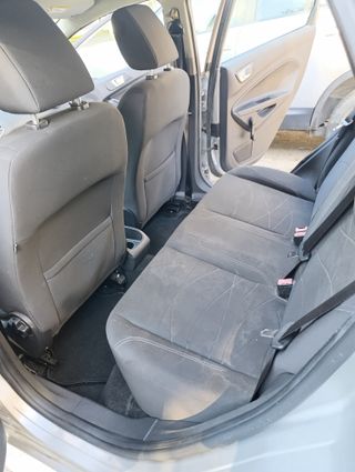 Vendo Ford Fiesta 2014 en Girona