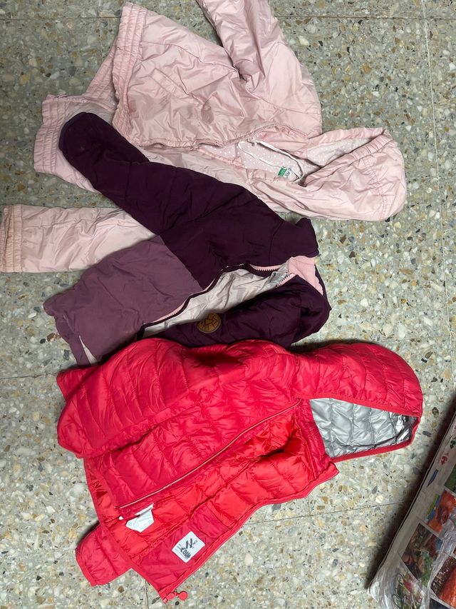 Lote 3 chaquetas niña 4 años