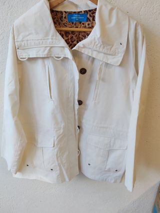 Parka corta estilo gabardina HEZHI