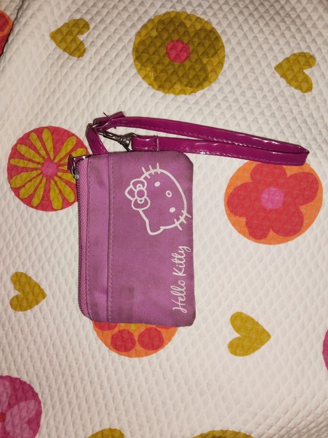 Cartera Hello Kitty Morada con Correa