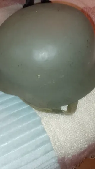 Casco militar antiguo Verde  Última semana!!!!!!