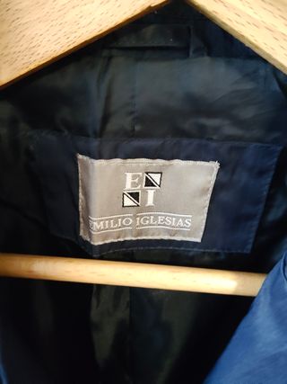 Gabardina azul Emilio Iglesias