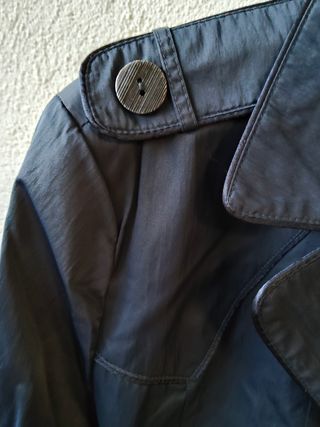 Gabardina azul Emilio Iglesias